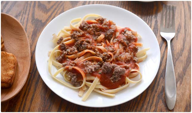 healthy beefy pasta tomato sauce