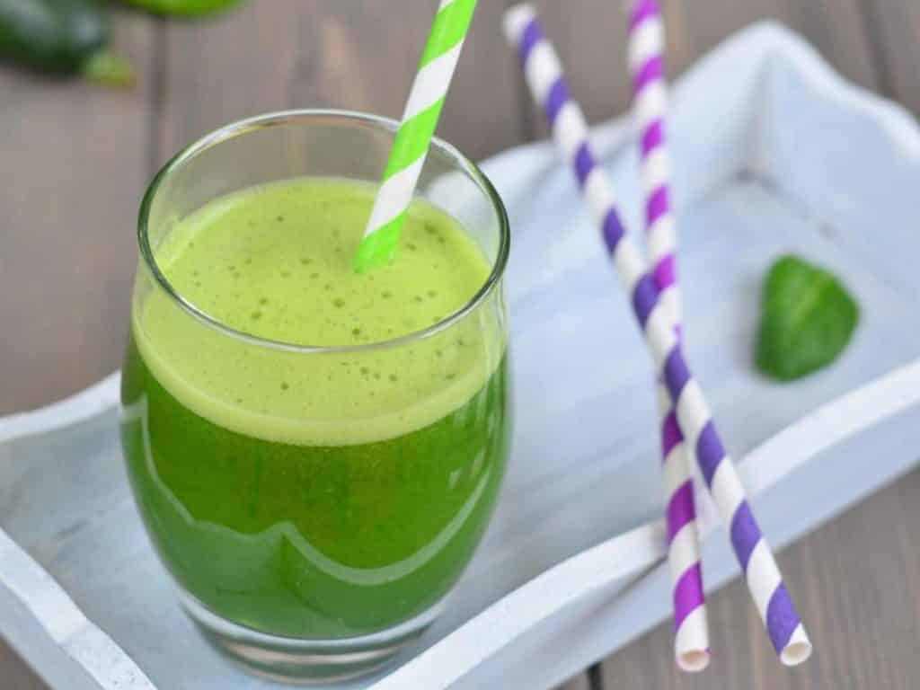 Green detox juice