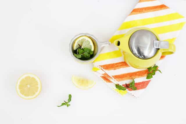 lemon and mint tea for stomach aches