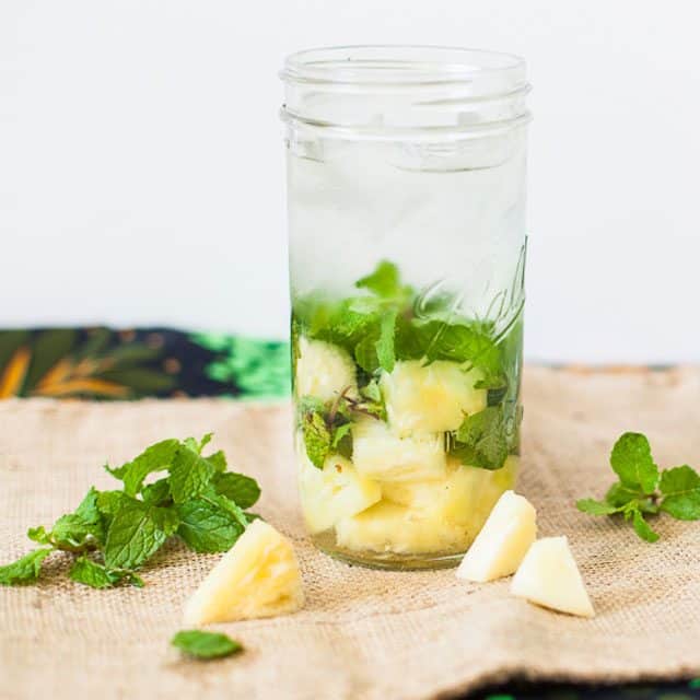 pineapple and mint cleansing drink