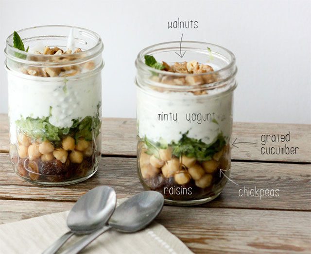 Minty yogurt parfait mason jar recipe