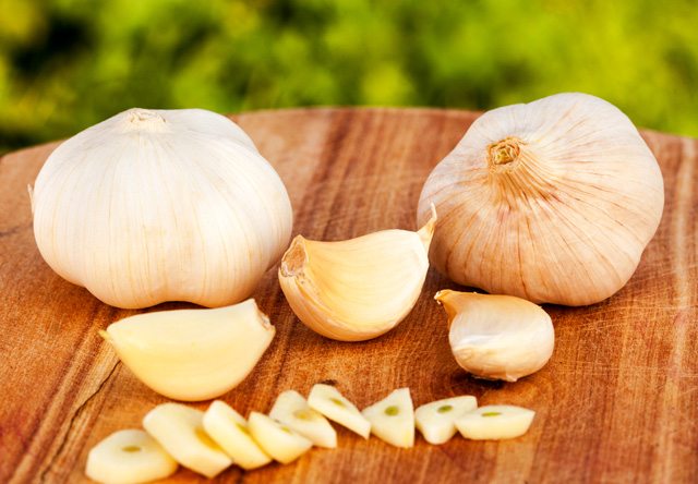 Benefits of eating garlic