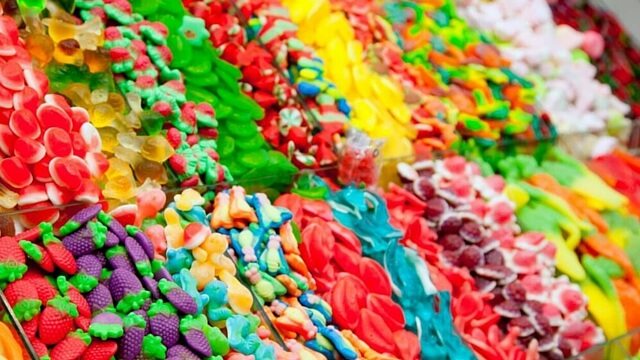 9 Dangerous Food Additives Everyone Should Avoid