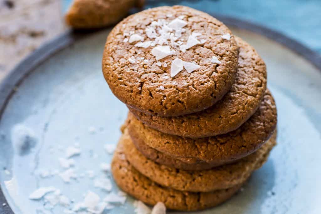 Flourless almond butter cookies