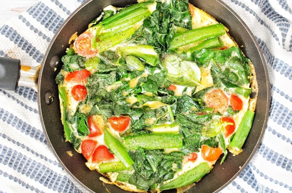 Lemony pepper kale omelet