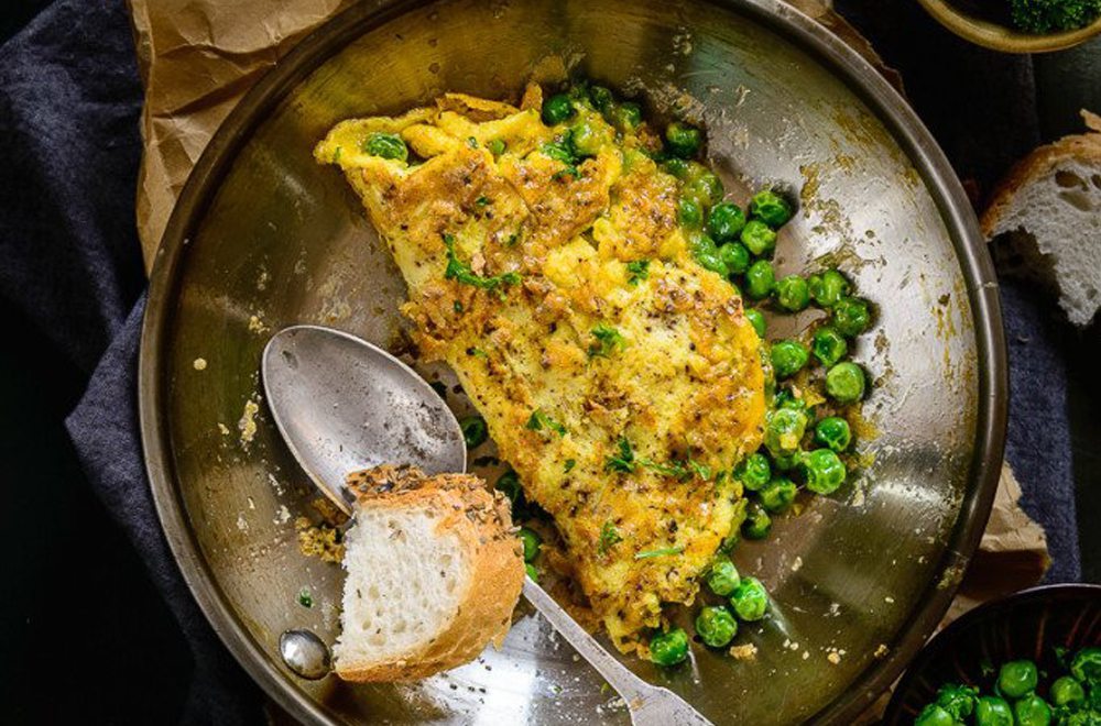 Peas and parsley omelet