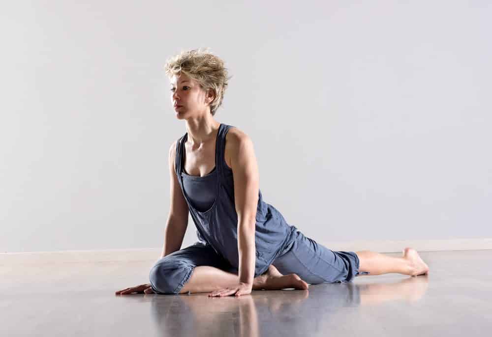 yoga-poses-for-sciatica